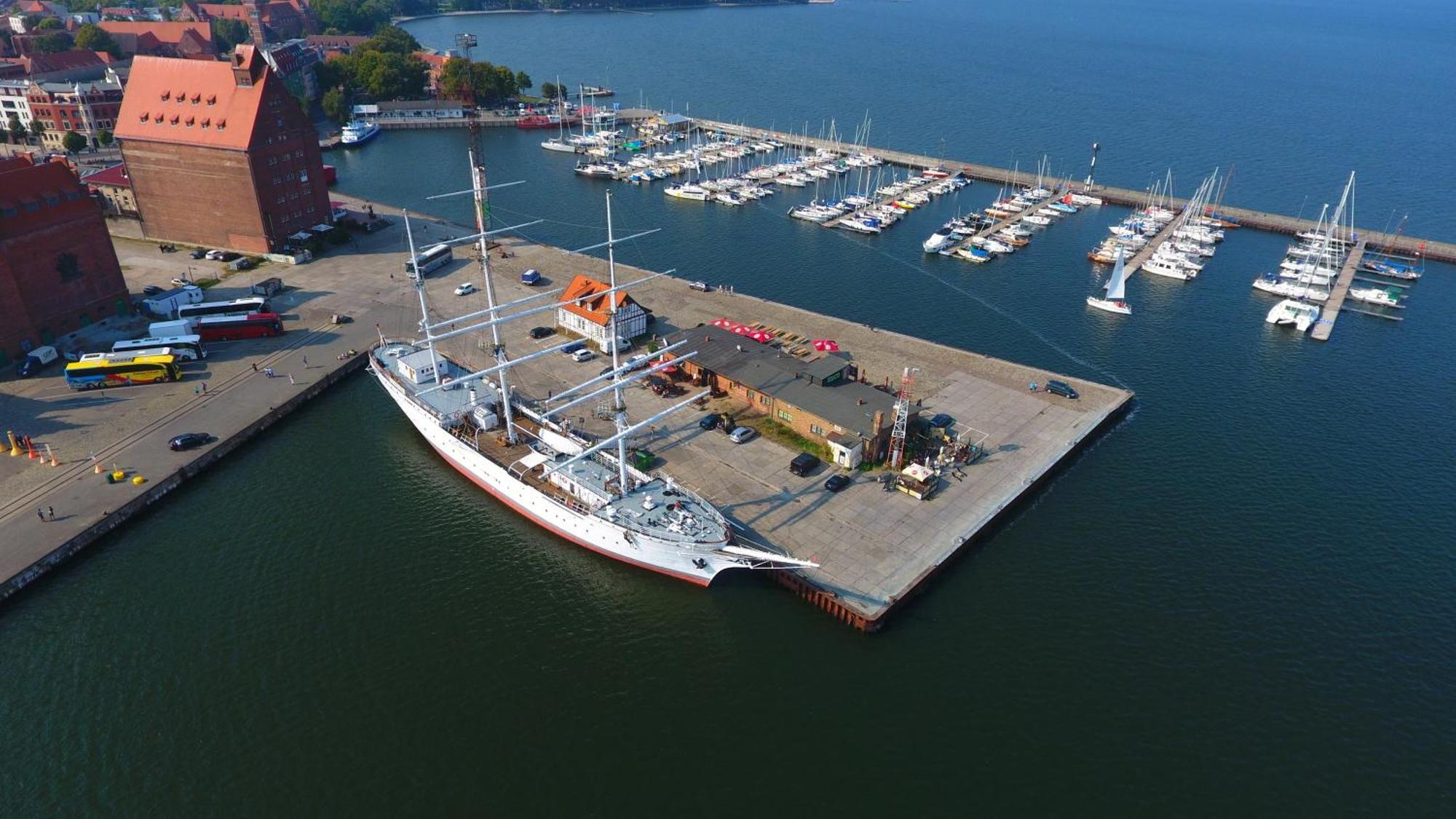 Gaestehaus Sternschanze - App1 &Bdquoadmiral&Ldquo Stralsund Exterior photo